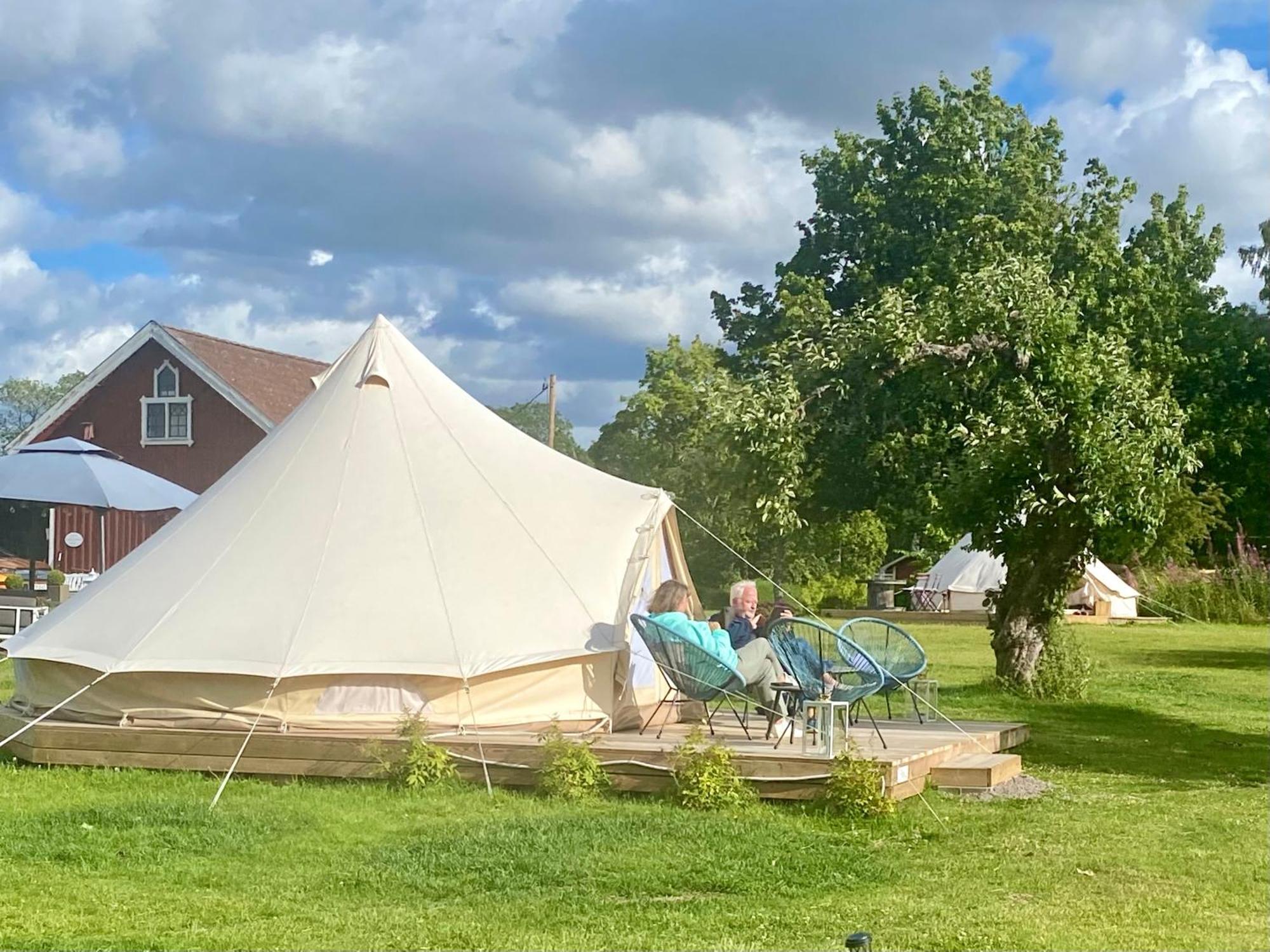 Soerby Glamping Hotel Klockrike Luaran gambar