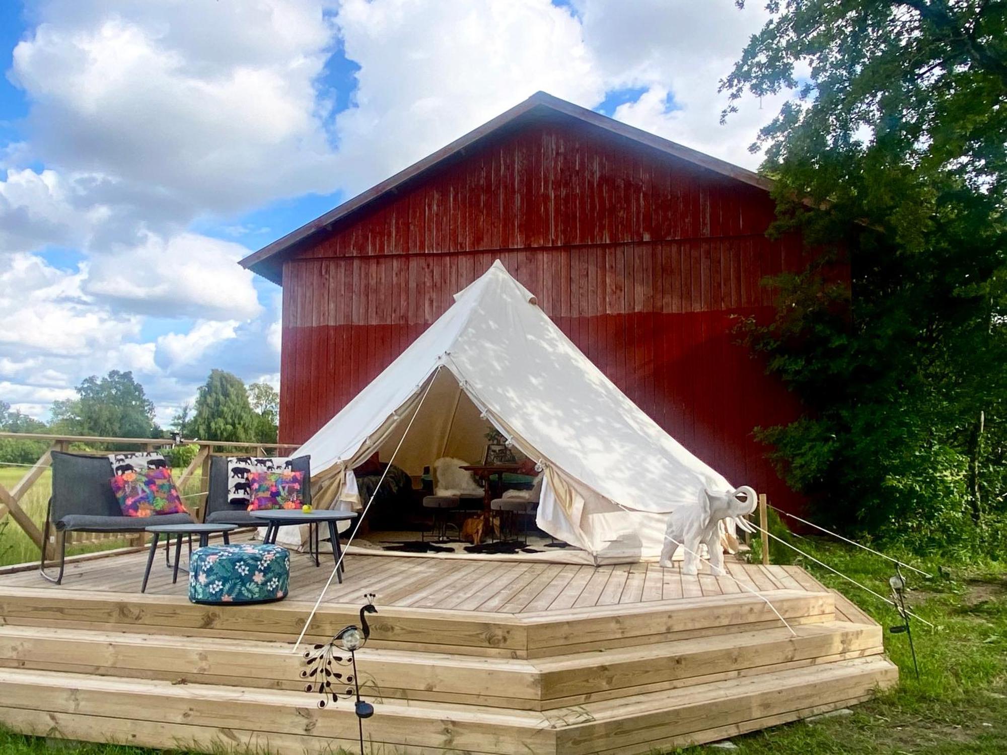 Soerby Glamping Hotel Klockrike Luaran gambar